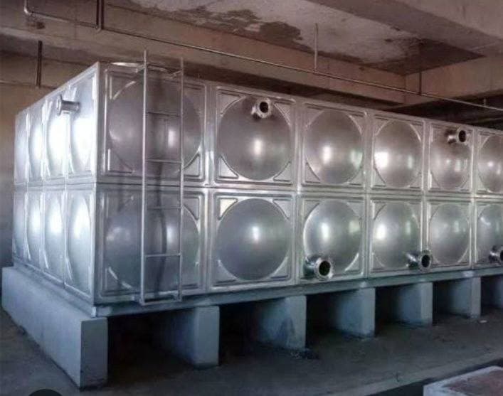 Indoor modular tank in a mechanical room
